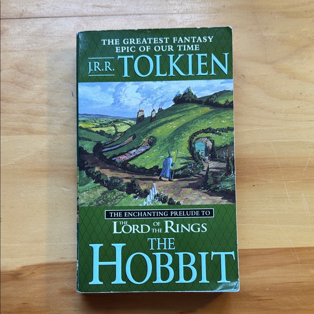 📚2/$6  The Hobbit: The Enchanting Prelude to the Lord of the Ring Series